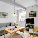 2 Bedroom Cozy In * 岑讷