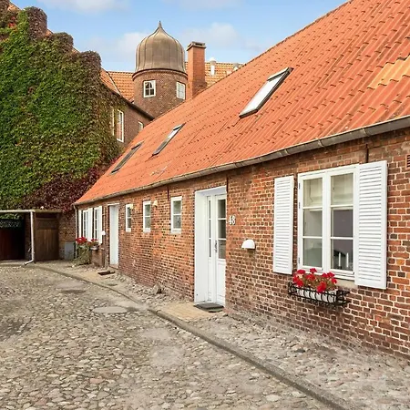 2 Bedroom Cozy In Semesterbostad Tønder