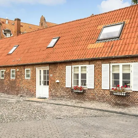 2 Bedroom Cozy In Tønder