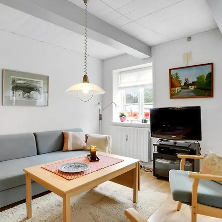 2 Bedroom Cozy In * 岑讷