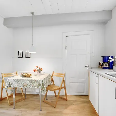 2 Bedroom Cozy In Semesterbostad Tønder