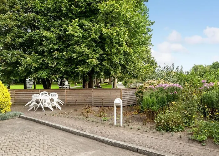 Semesterbostad 2 Bedroom Cozy In *