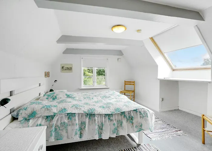 2 Bedroom Cozy In Semesterbostad